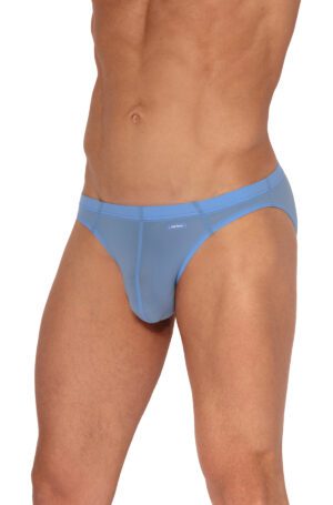 1-09846-4011 Red 2557 Brazilbrief-Sky