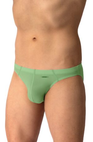 1-09921-RED 2602 Brazilbrief A/W'26